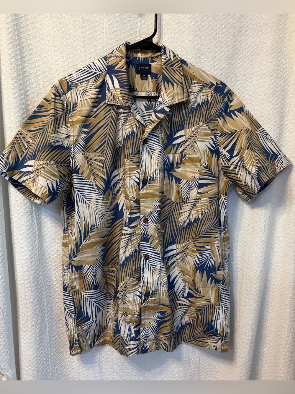 J.Crew men’s short sleeve camp collar shirt in tropical palm leaf print. Size L.